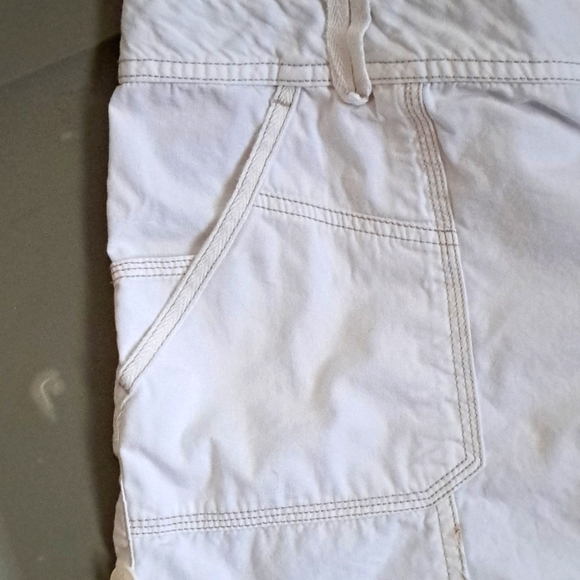 Size 17 white cargo shorts - Picture 6 of 7